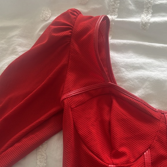 Guess cute Valentines 💘 top - Picture 3 of 4